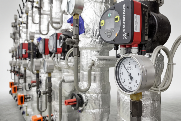 Pressure sensor and monitoring components for commercial and industrial pump systems